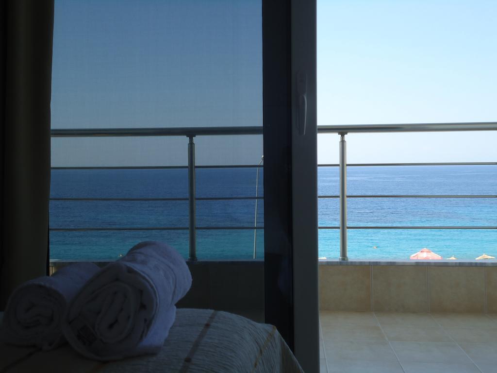 Rondos Hotel هيماري الغرفة الصورة