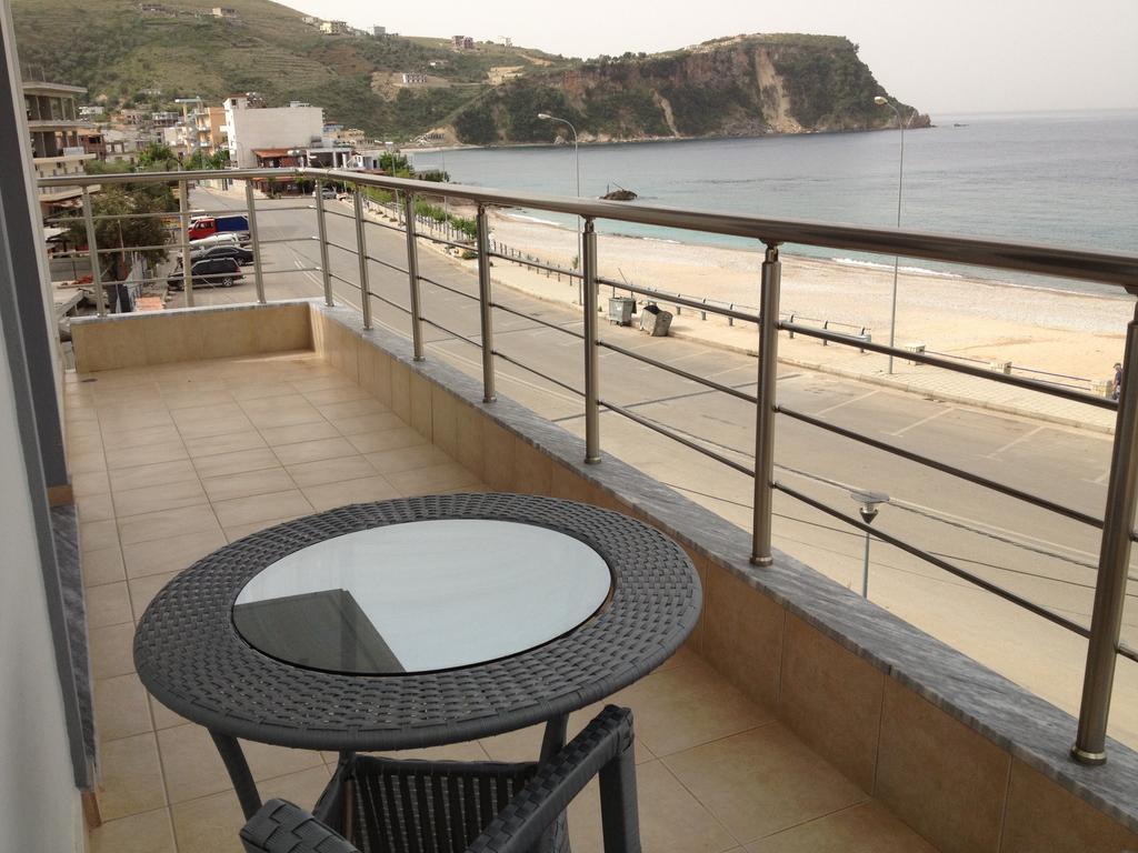 Rondos Hotel هيماري الغرفة الصورة