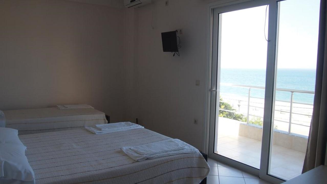 Rondos Hotel هيماري المظهر الخارجي الصورة